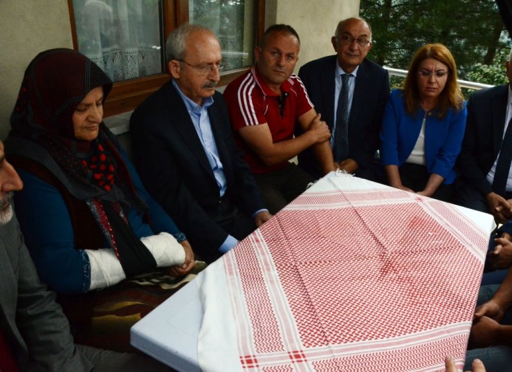 Heyelanda Ölen Vatandaşın Ailesine Taziye Ziyareti