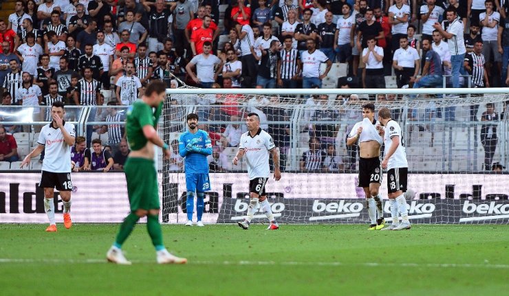 Beşiktaş İşi İlk Yarıda Bitirdi