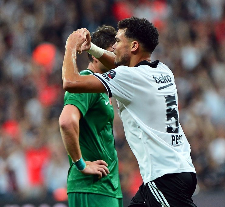 Beşiktaş İşi İlk Yarıda Bitirdi