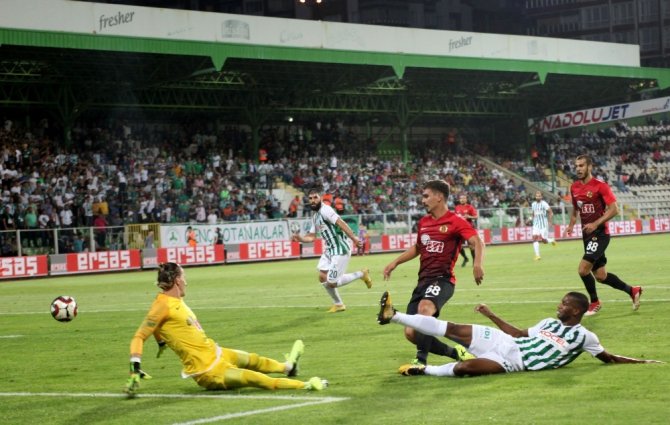 Giresunspor: 2 - Eskişehirspor: 1 (İlk Yarı Sonucu)