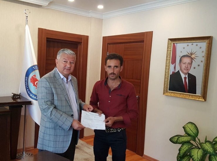 Kurbanını Sattı, Parayı Devlete Bağışladı