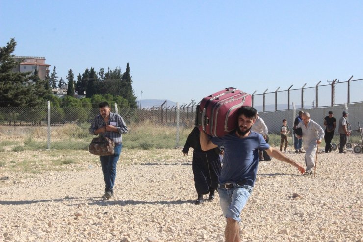 Suriyeliler Ülkelerine Gitmek İçin ’Depar’ Attı