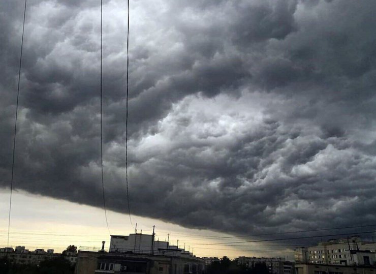 Moskova’da Fırtına Ve Korkutan Hortumlar
