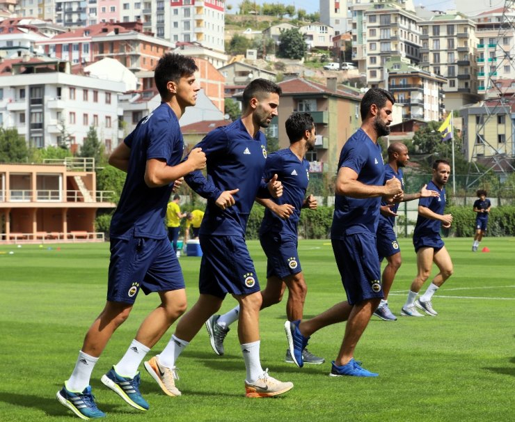 Fenerbahçe Hazırlıklara Başladı