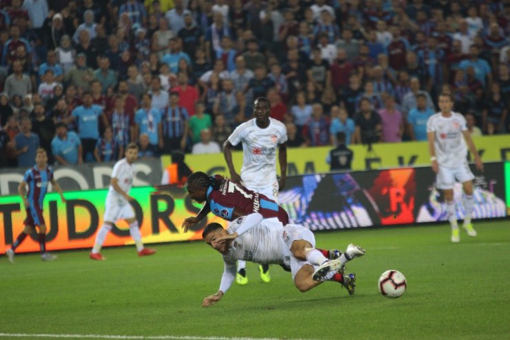 İlk Yarı Trabzonspor’un Üstünlüğüyle Bitti