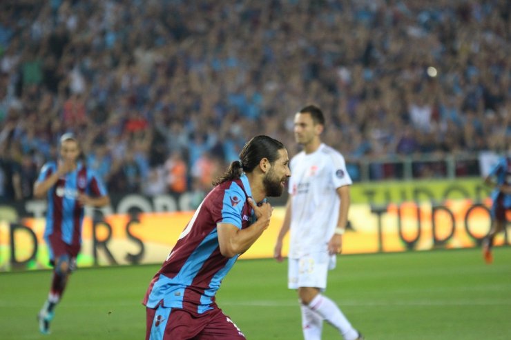 İlk Yarı Trabzonspor’un Üstünlüğüyle Bitti