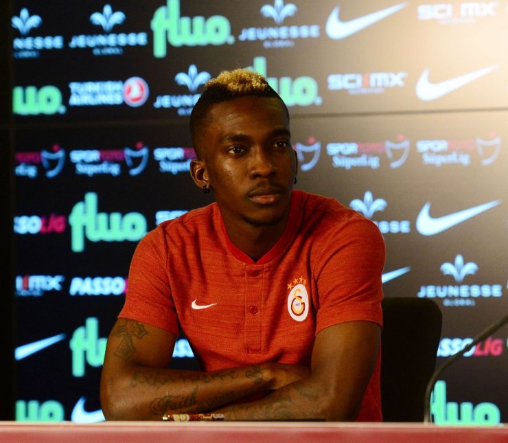 Galatasaray’da Toplu İmza Töreni