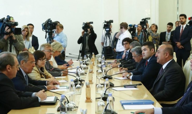 Bakan Çavuşoğlu Lavrov İle Bir Araya Geldi