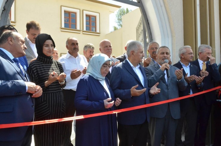 Tbmm Başkanı Binali Yıldırım Bilgi Evi’nin Açılışını Yaptı