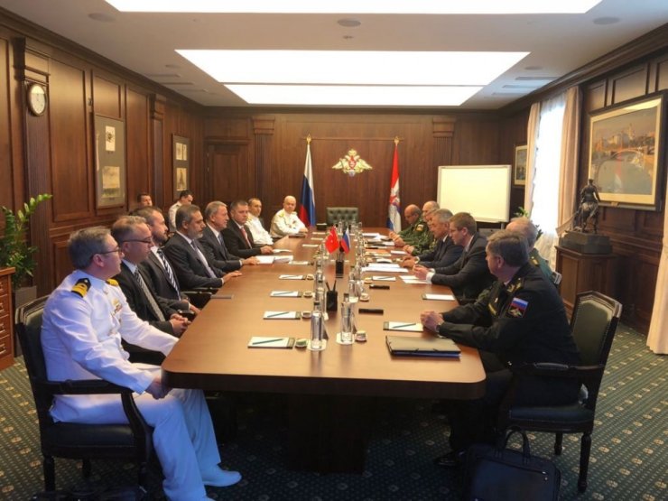 Bakan Akar, Rus Mevkidaşı İle Görüştü