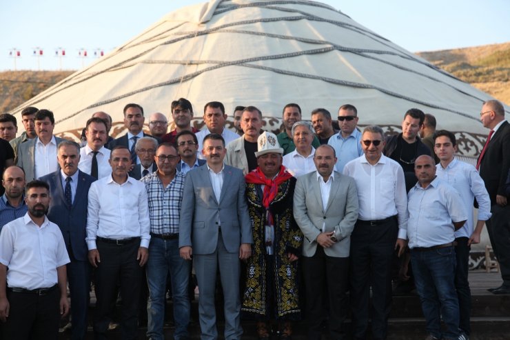 Bakan Pakdemirli’den Diriliş Ertuğrul Dizisine Övgü