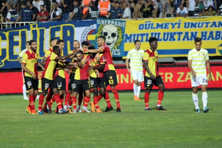 Fener’e Bir Darbe Daha
