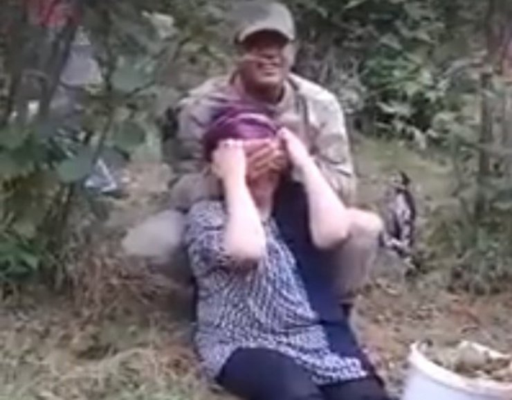 Askerden Annesine Duygulu Sürpriz