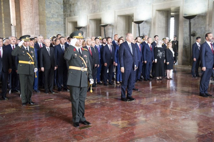 Devletin Zirvesi Anıtkabir’deydi