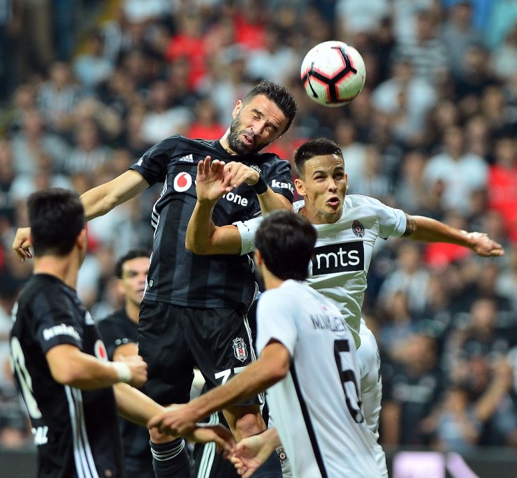 İlk 25 Dakika Golsüz Bitti