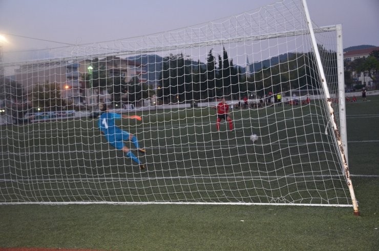 Beşiktaş Final Maçını Penaltılarla Kaybetti