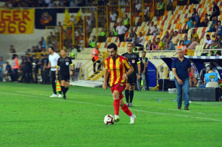 Atiker Konyaspor Deplasmanda Güldü