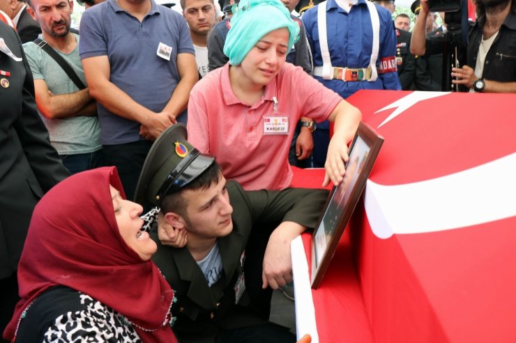 Şehit Annesi: Seninle Gurur Duyuyorum
