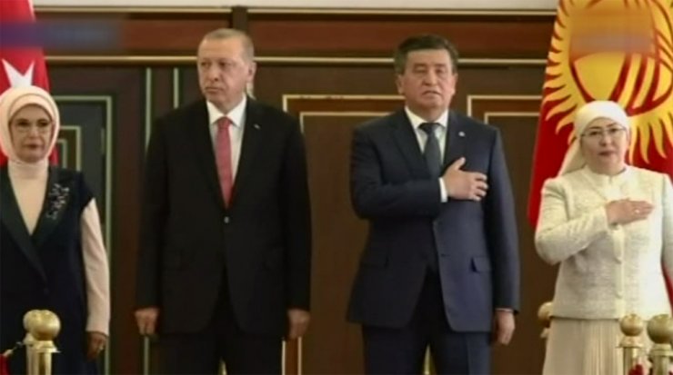 Erdoğan Kırgızistan’da Resmi Törenle Karşılandı