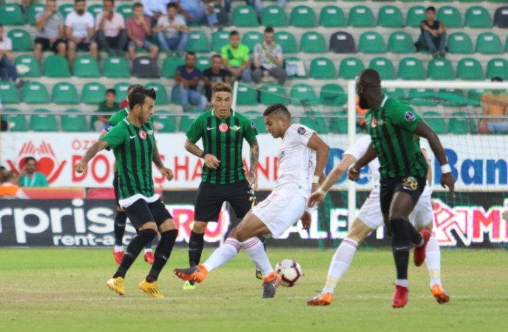 Manisa’da İlk Yarıda Gol Yok