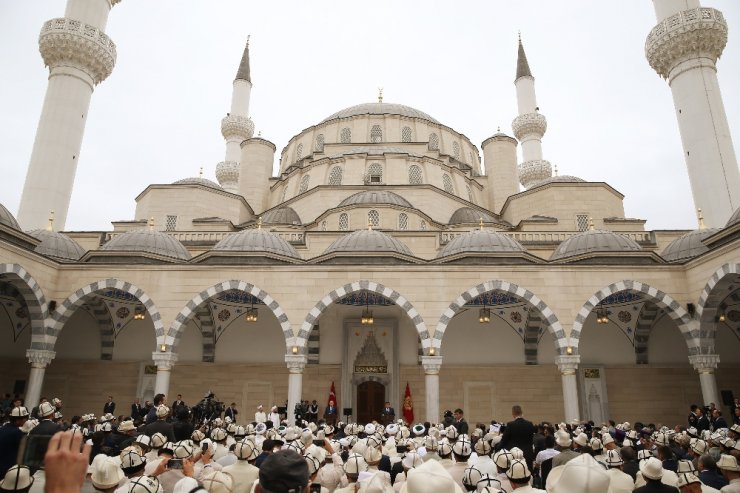 Erdoğan Kırgızistan’da Cami Açılışı Yaptı
