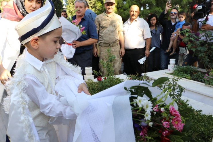 Valinin Makam Aracı Şehidin Oğlunun Sünnet Arabası Oldu