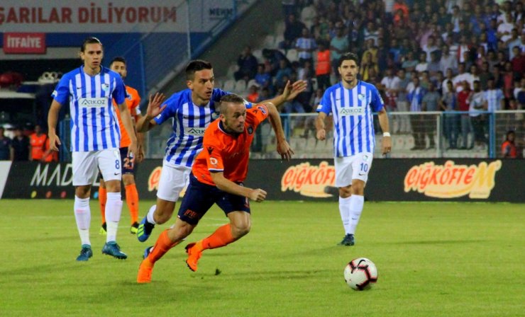 Medipol Başakşehir Tek Golle Kazandı