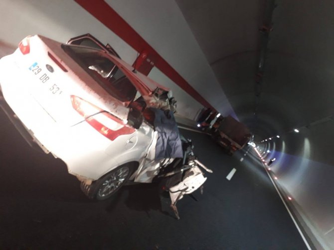 Gümüşhane Çevre Yolu Tünelinde Kaza: 2 Ölü, 1 Yaralı