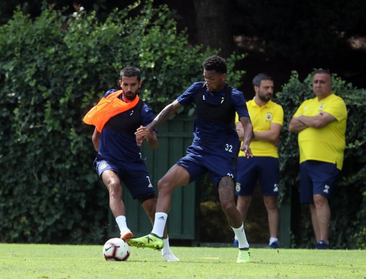 Fenerbahçe Pas Ve Şut Çalıştı