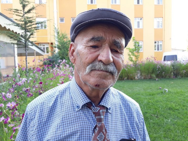 Öğrenmenin Yaşı Yok: 80 Yaşında Diplomasını Aldı
