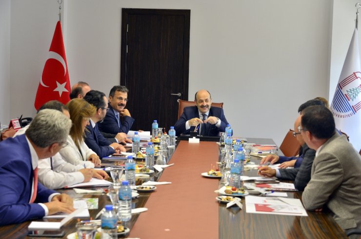 Yök Başkanı: Boş Kontenjan 85 Bin Azaldı
