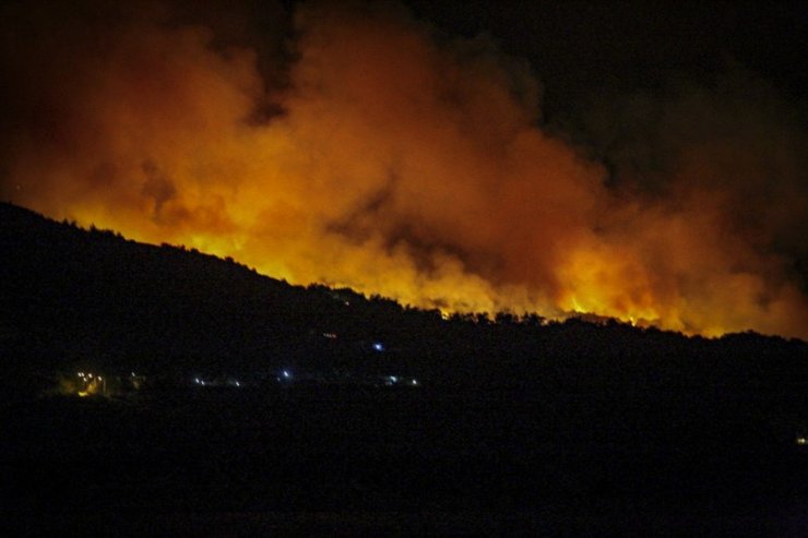 Sisam Adası’nda Yangın