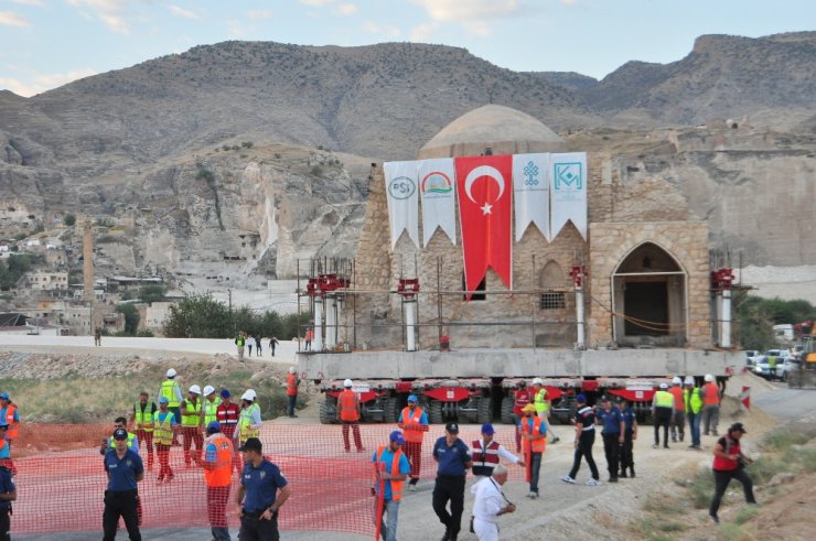 İmam Abdullah Zaviyesi Taşınmaya Başladı