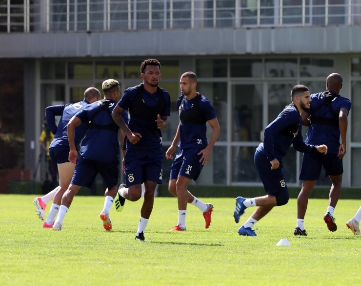 Fener Yan Top Ve Hücum Çalıştı