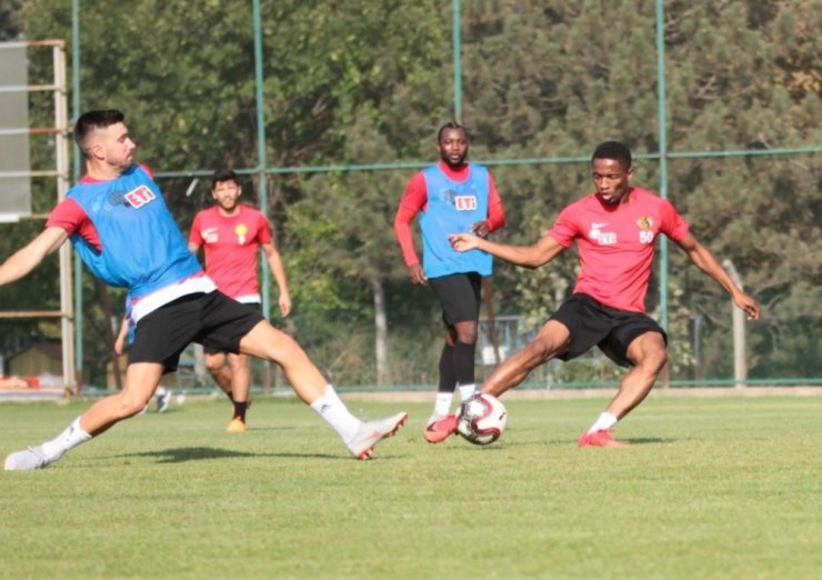 "Eminim Şu An Bir Çok Kişi Üzüntülü"