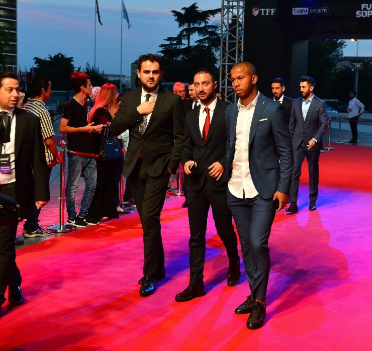 "Ait Olduğumuz Şampiyonlar Ligi’ne Dönüyoruz"