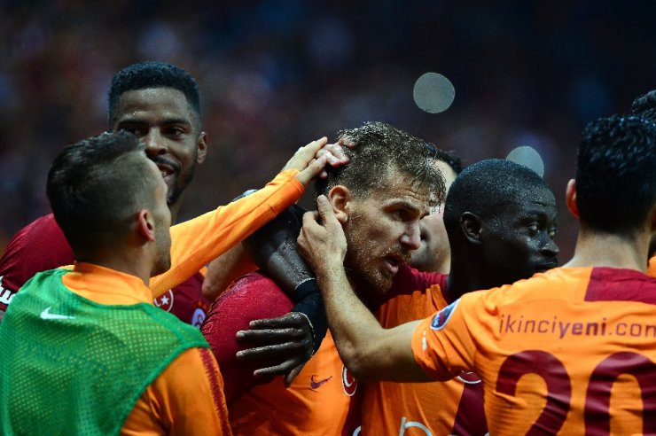 Galatasaray’dan Farklı Galibiyet