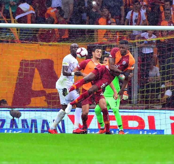 Galatasaray’dan Farklı Galibiyet