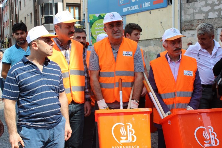 Abdürrahim Albayrak Sokakları Süpürdü
