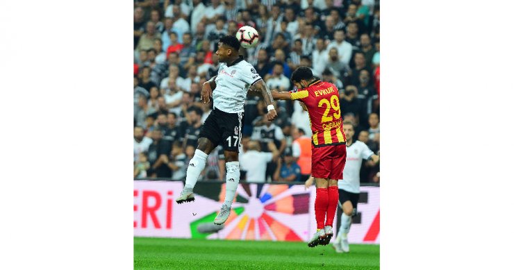 İlk Yarıda Gol Yok