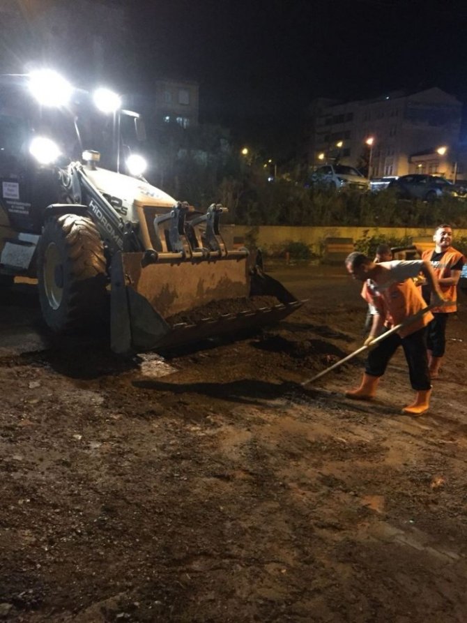 Trabzon’da Heyelan Ve Su Taşkınlarının İzleri Siliniyor