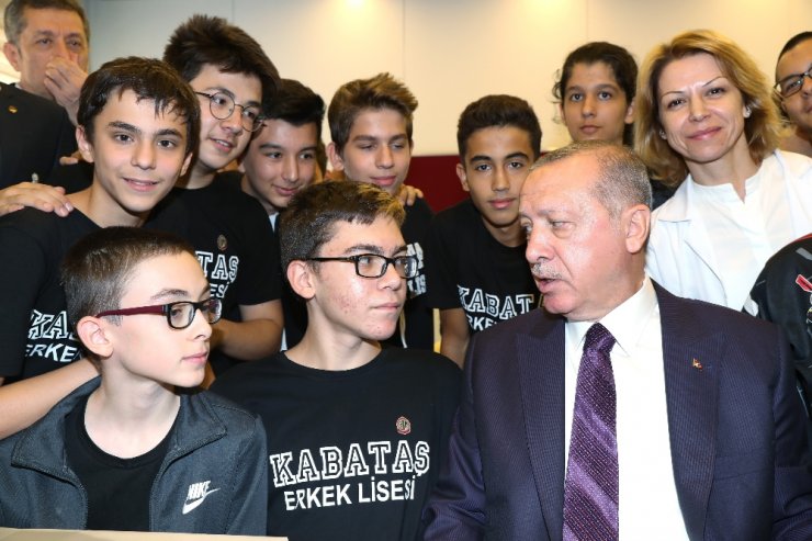 Öğrencilerden Cumhurbaşkanı Erdoğan’a Yoğun İlgi