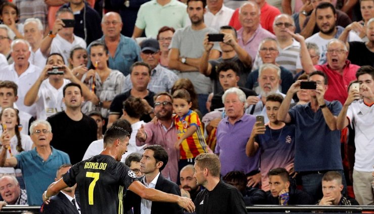 Ronaldo, Gözyaşlarını Tutamadı