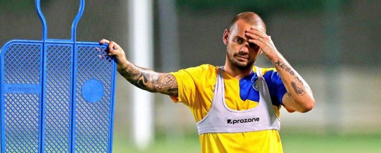 Wesley Sneijder Trafik Kazası Geçirdi