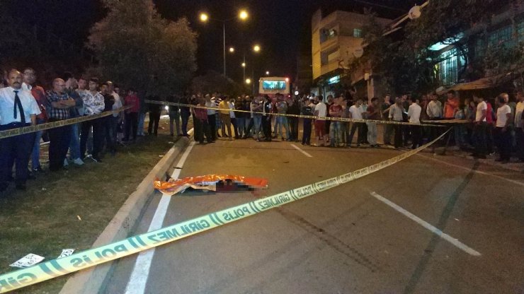Halk Otobüsü Motosiklete Çarptı: 2 Ölü