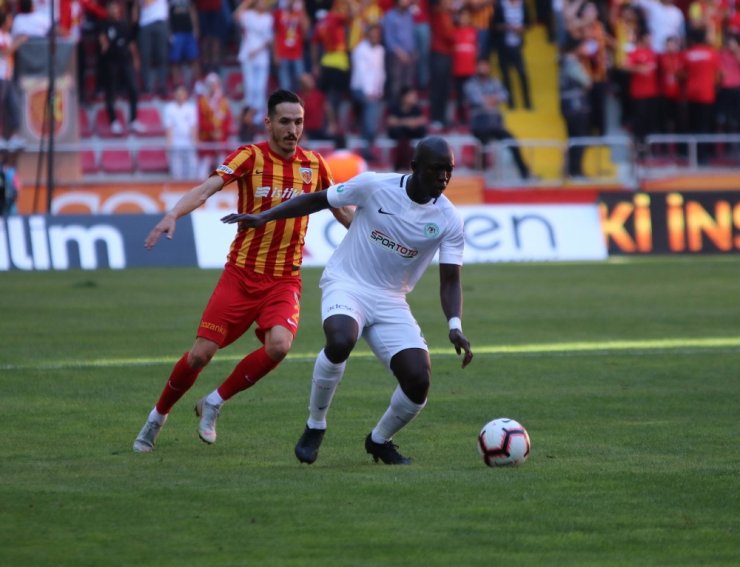 Atiker Konyaspor Kayserispor’u Deplasmanda Devirdi