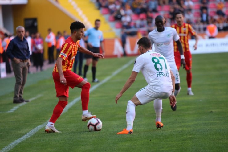 Atiker Konyaspor Kayserispor’u Deplasmanda Devirdi