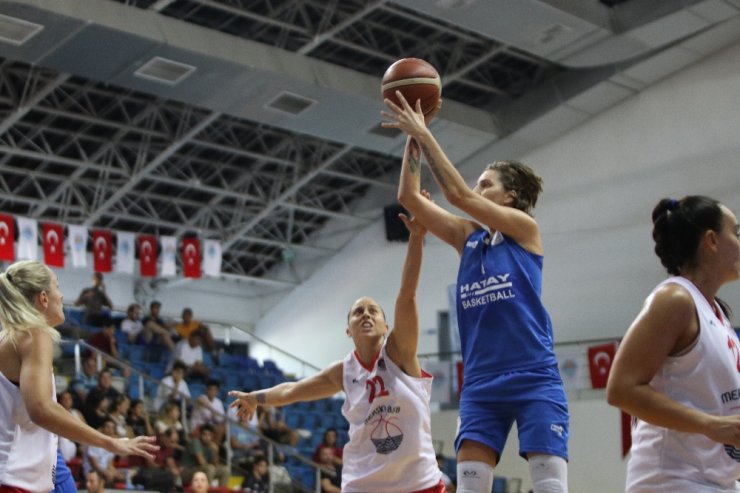3. Özgecan Kadınlar Basketbol Turnuvası Başladı