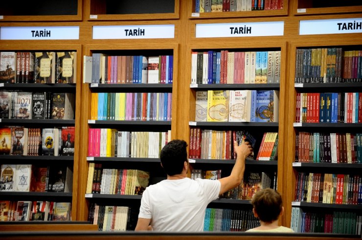 Avrupa’nın En Büyük Kitabevi Türkiye’de Açıldı