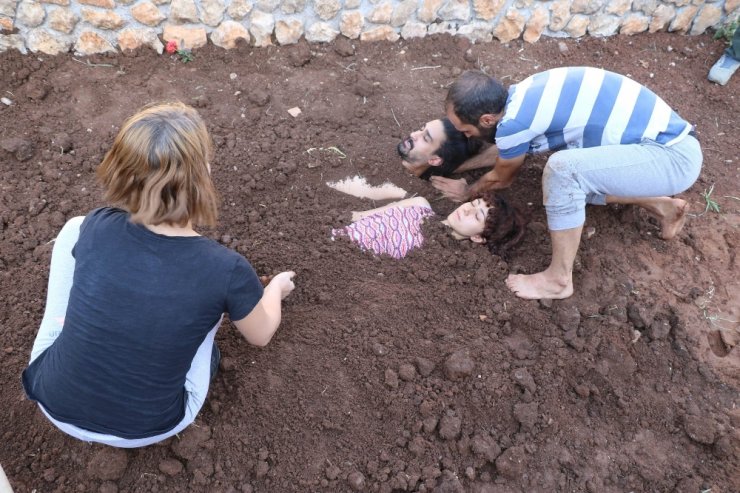 Diri Diri Toprağa Gömüldüler